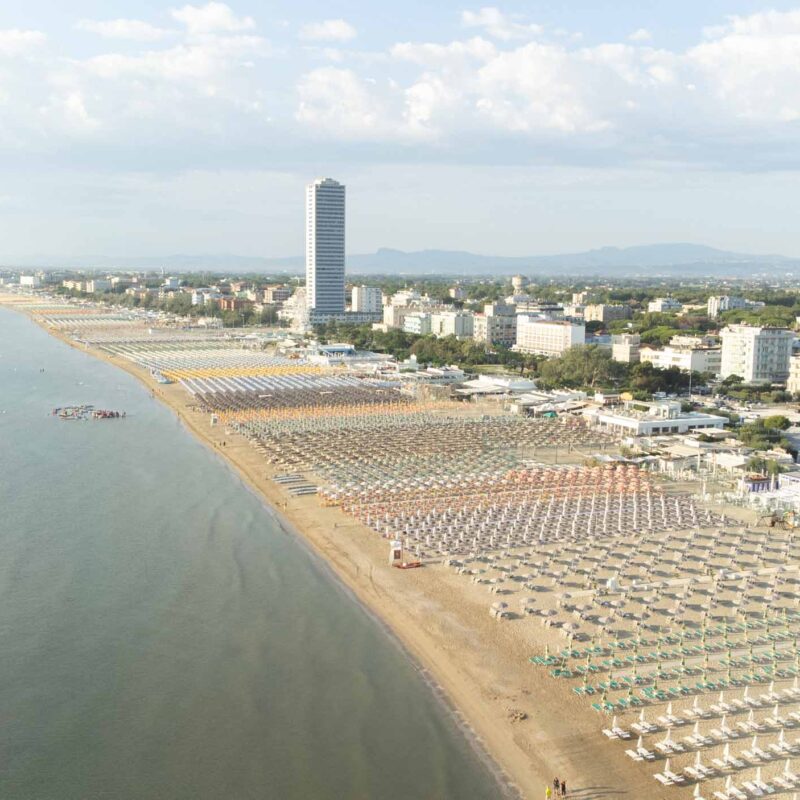 spiaggia cesenatico estate
