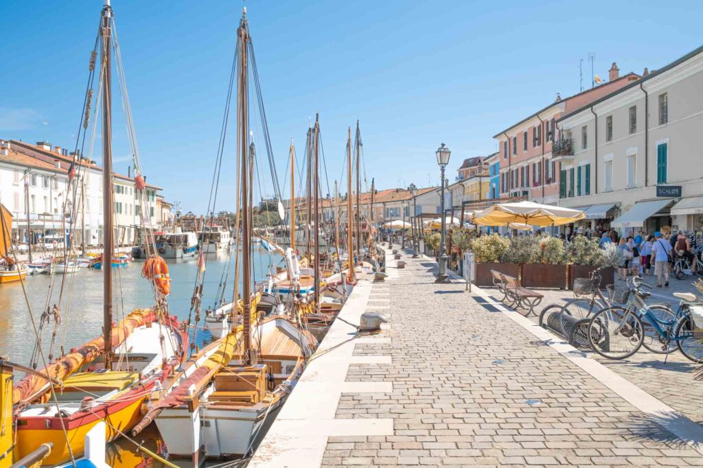 cesenatico estate porto canale