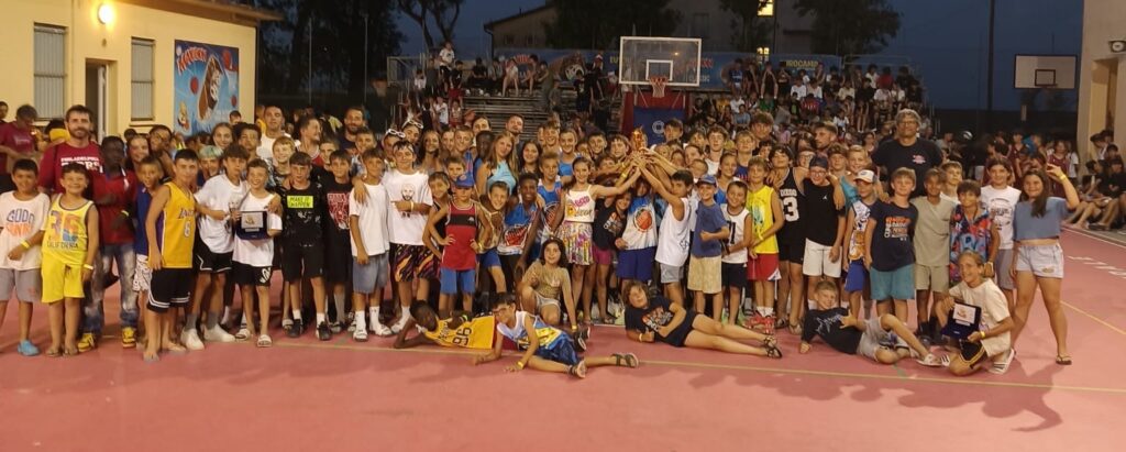 eurocamp/ basket