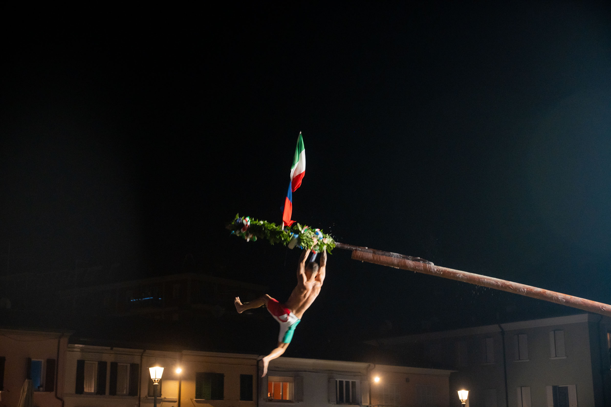 Il palio della Cuccagna è di Matteo Bisacchi FOTO e VIDEO