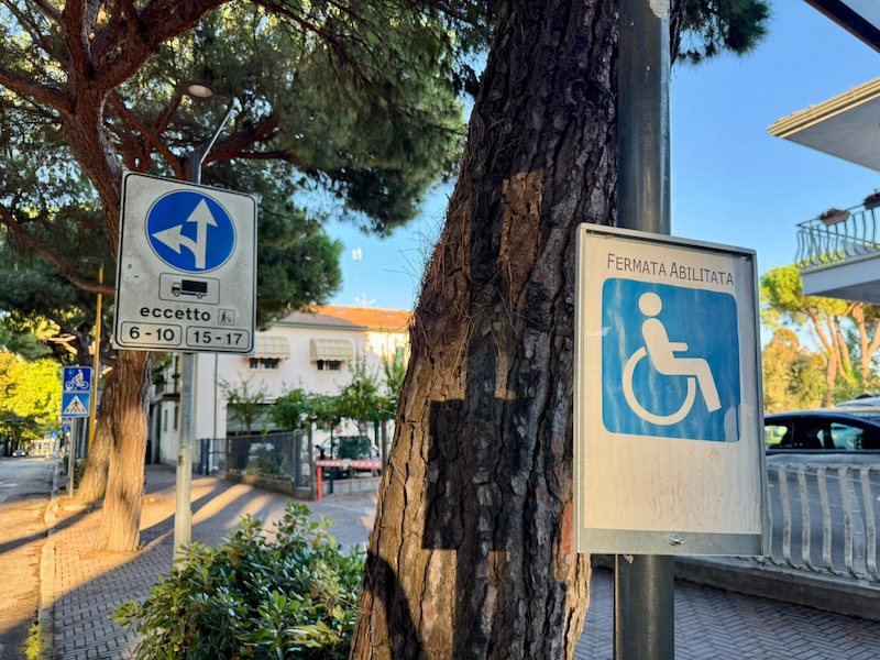 Cesenatico, 33 pensiline autobus accessibili ai disabili
