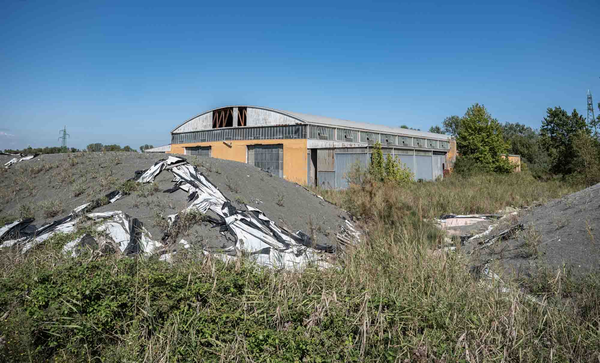 Ex Ecoplast: l’enigma dei rifiuti tossici. Chi bonifica?
