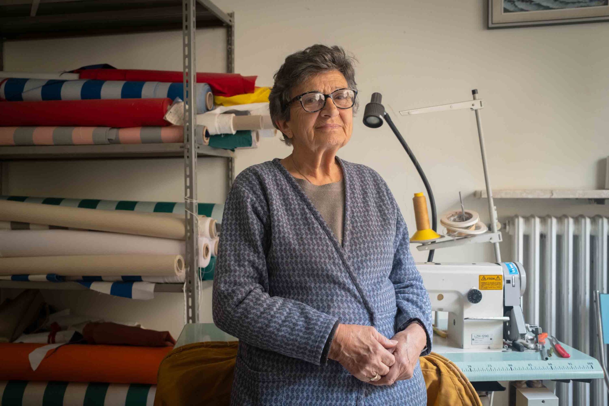 Carmela, la Maestra del restauro delle vele al terzo di Cesenatico