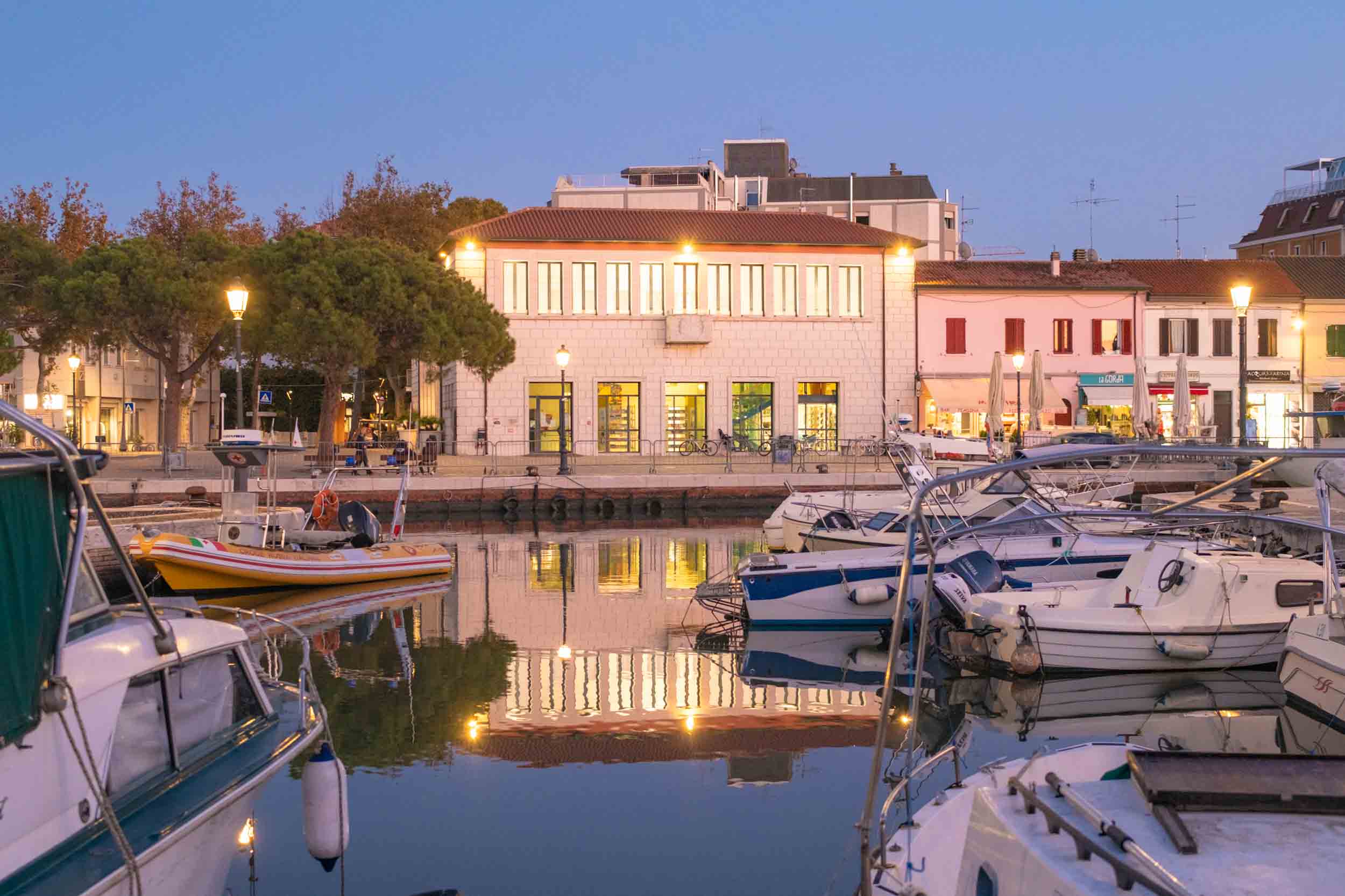 squero biblioteca cesenatico