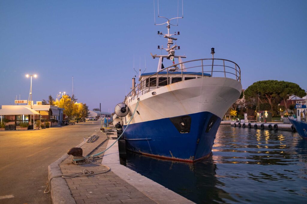 mercato porto pesca cesenatico pescatori