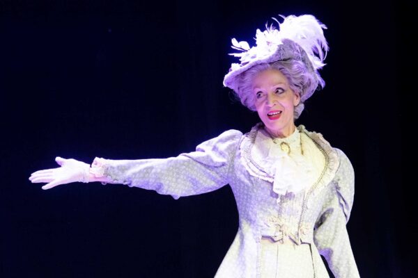 L importanza di chiamarsi ernesto_1 l importanza di chiamarsi Ernesto