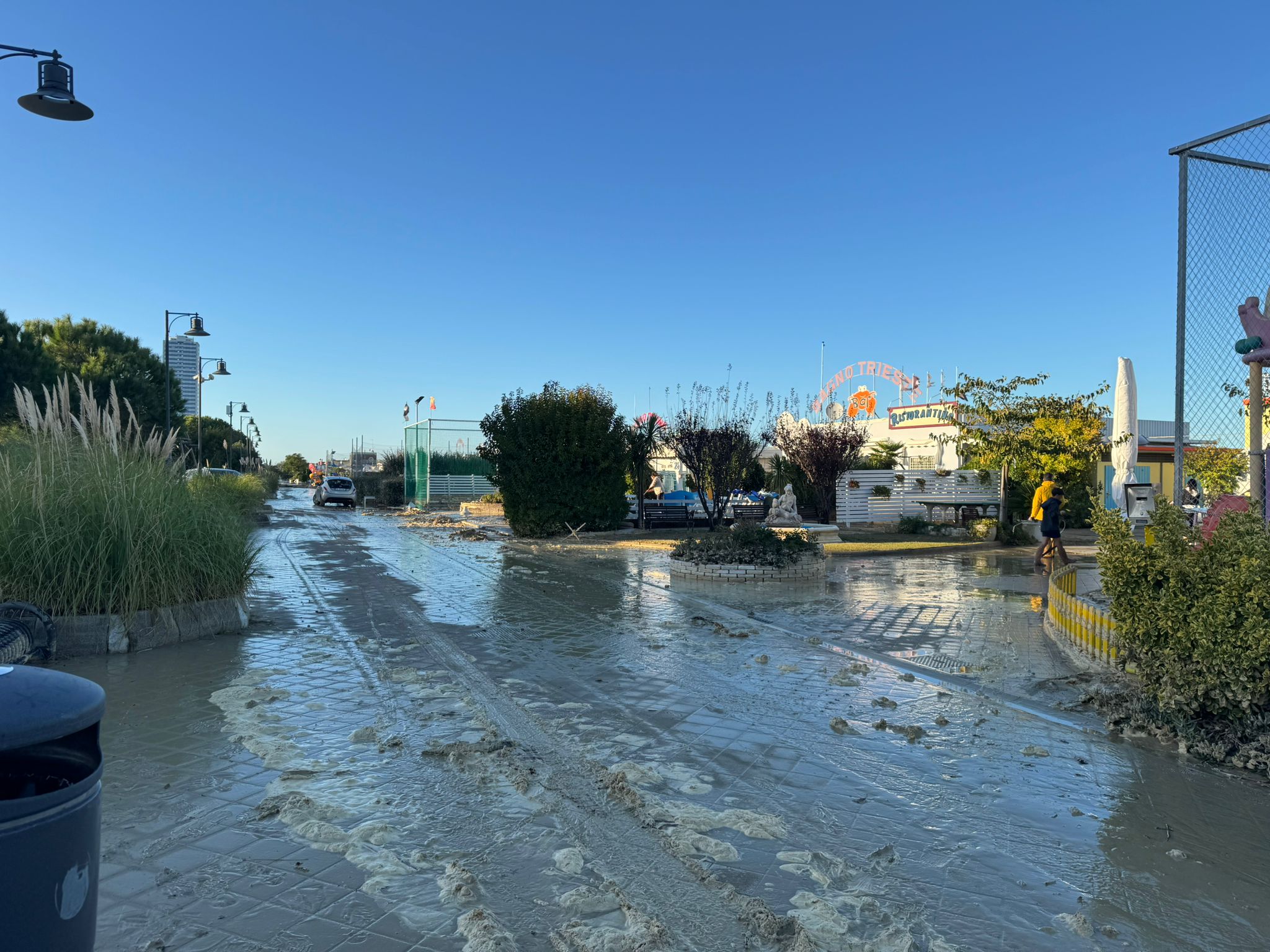 Giardini al mare tropical
