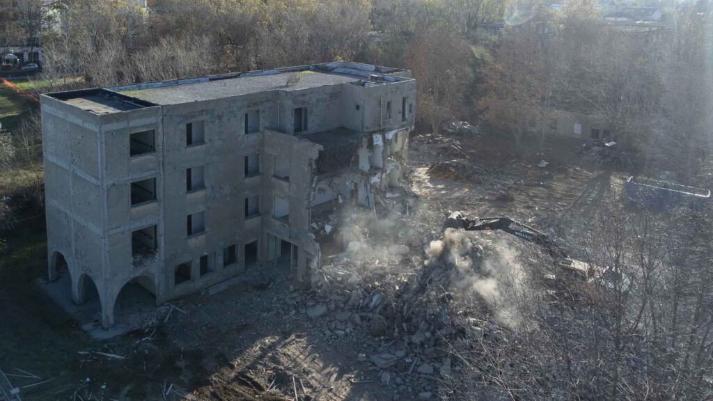 demolizoine colonie ponente