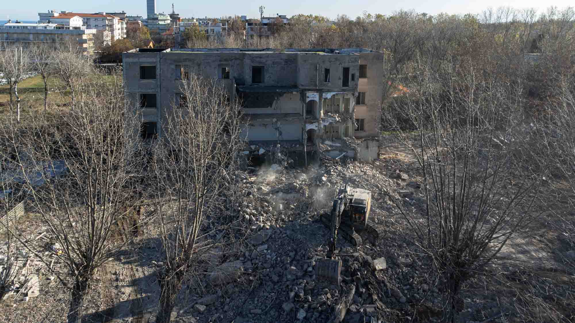 demolizoine colonie ponente