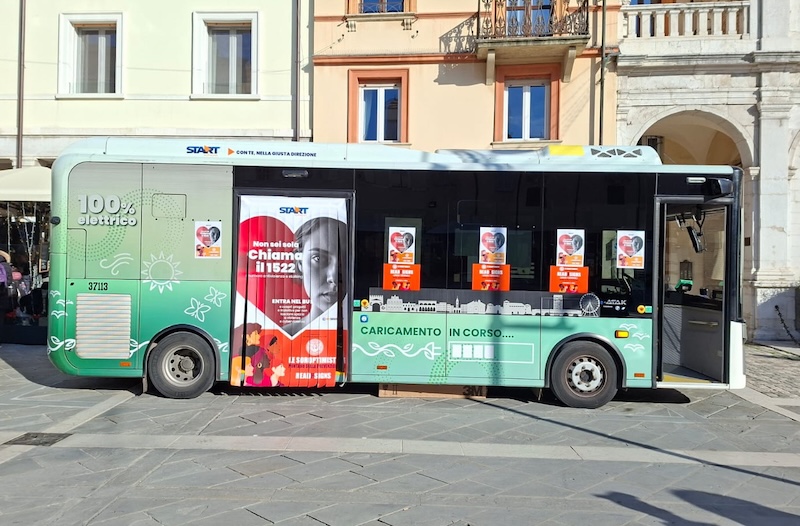bus contro la violenza sulle donne