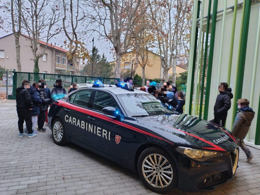carabinieri scuola
