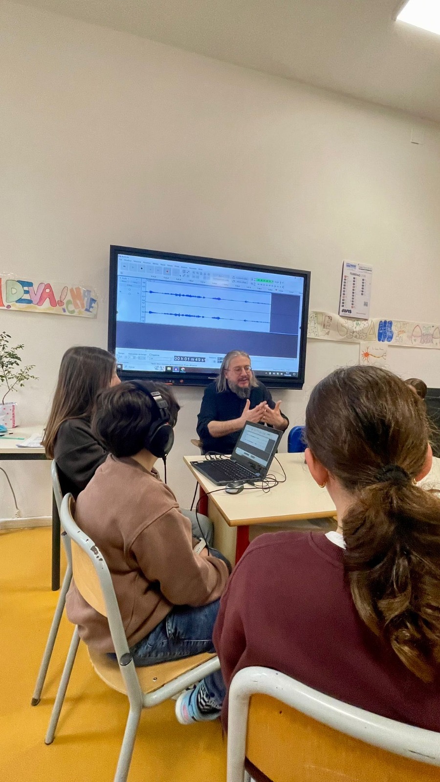 studenti e Roberto Mercadini