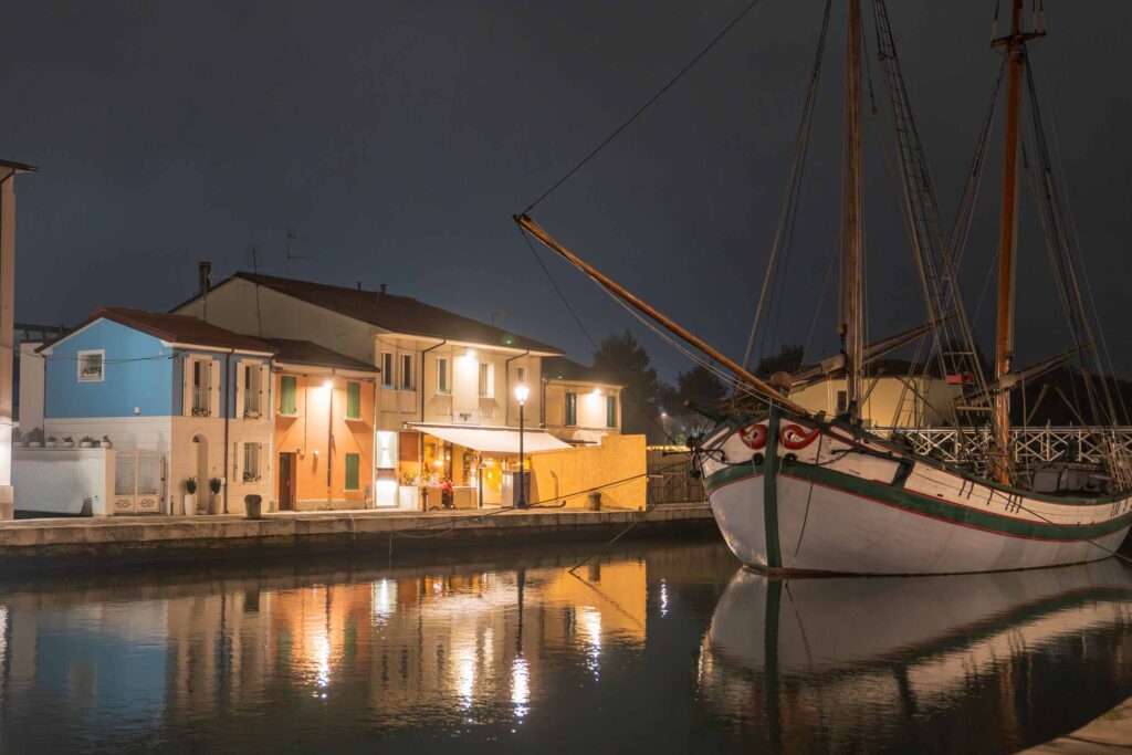 cesenatico notte porto canale inverno giovanni pascoli trabaccolo