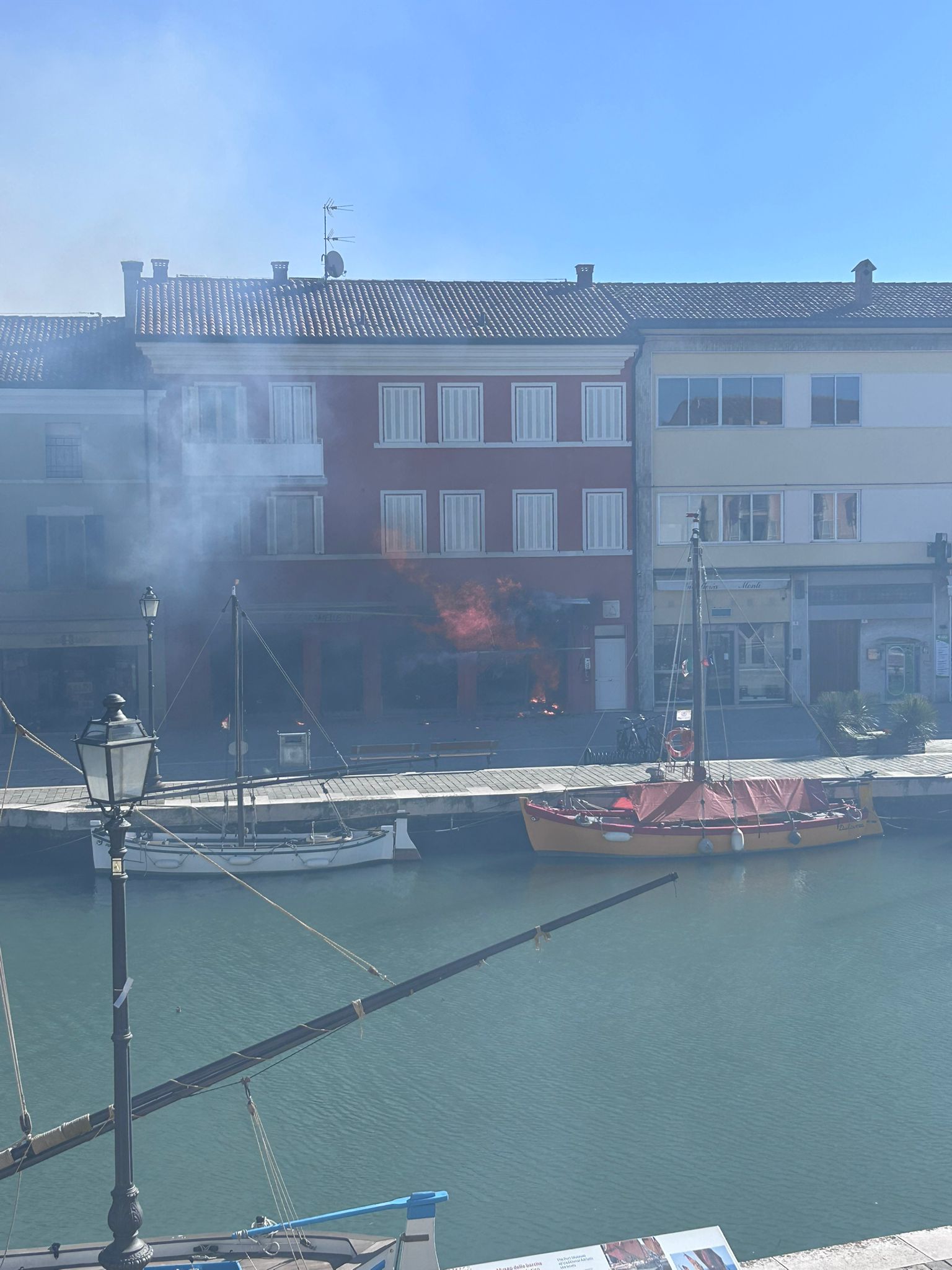 incendio porto canale
