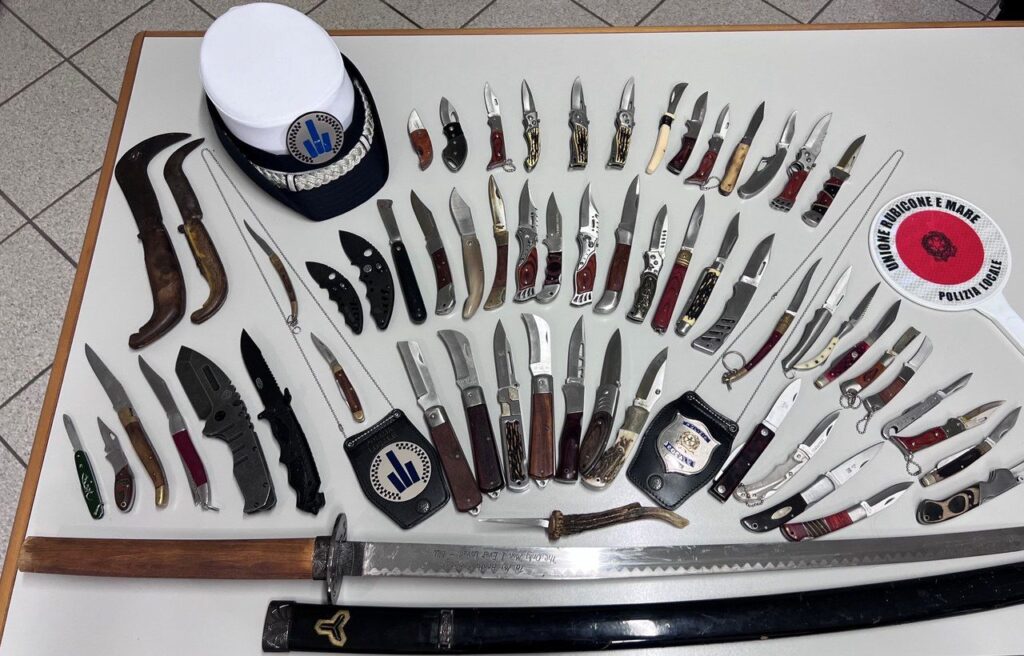 coltelli armi