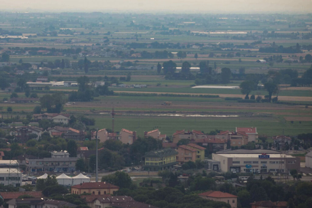 area via mesolino sequestri