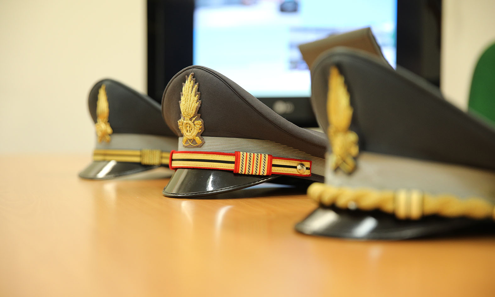 operazione apri e chiudi