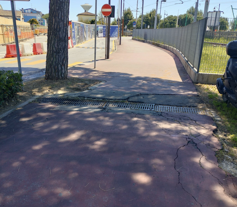 marciapiede ponte del gatto