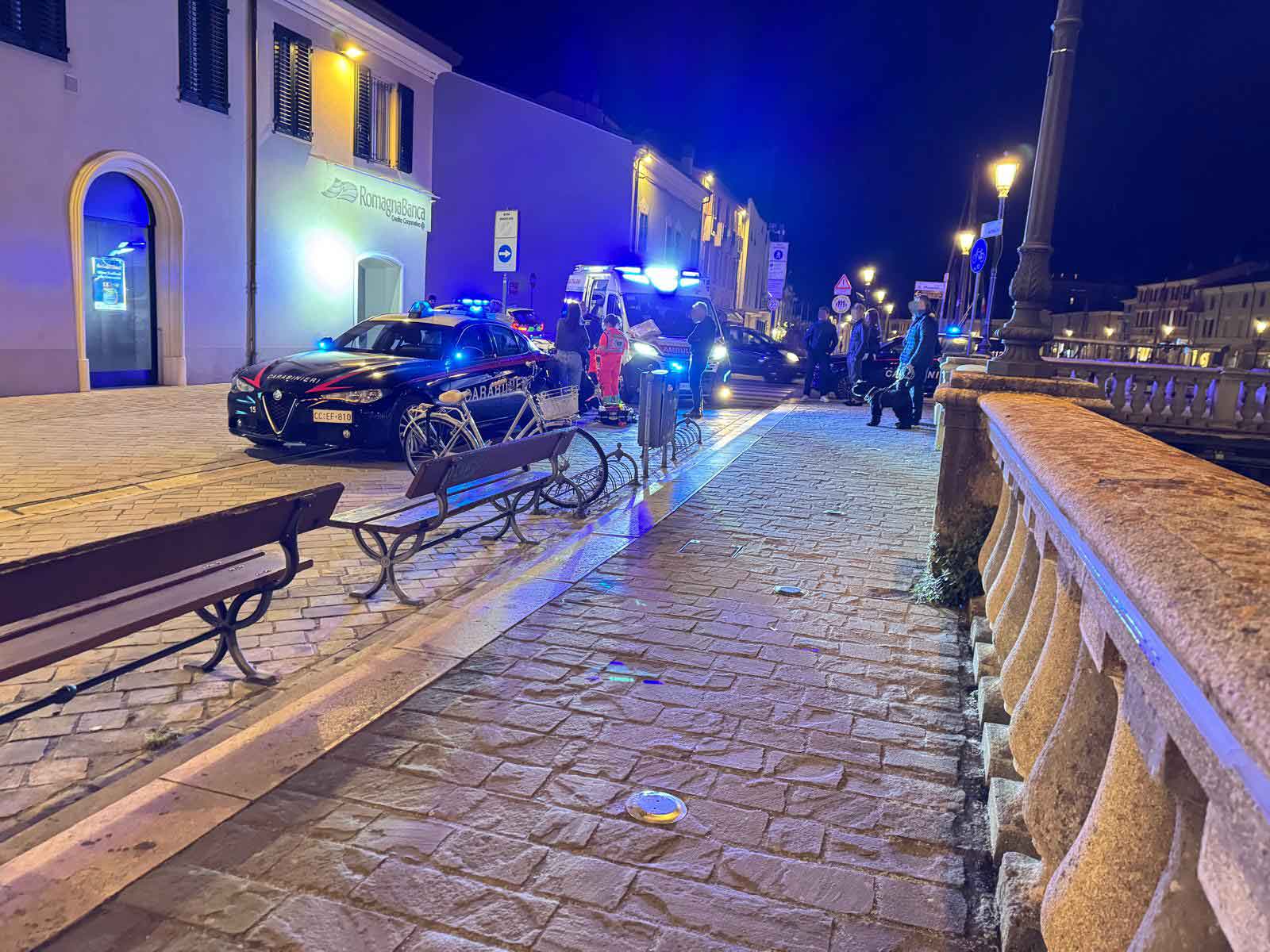 follia cesenatico ambulanza carabinieri