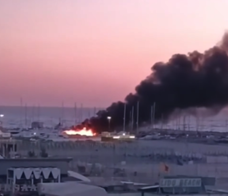 incendio cervia - foto dal video pubblicato da Emilia Romagna Meteo
