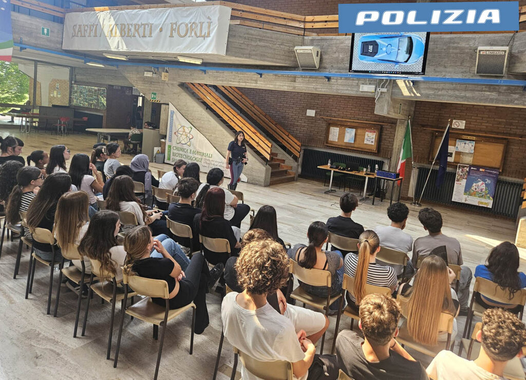 polizia stradale nelle scuole