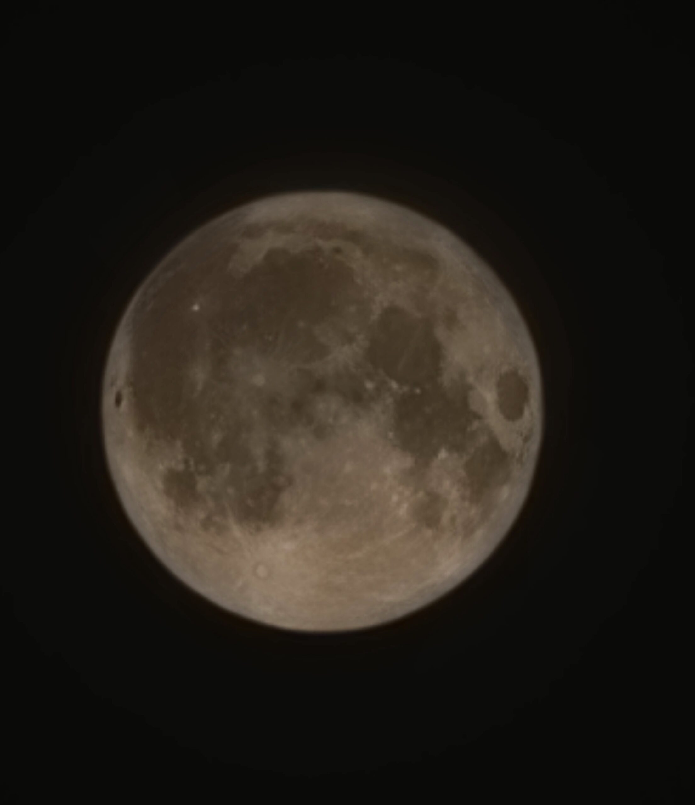 luna piena delle fragole