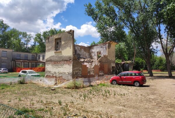 crollato muro colonia