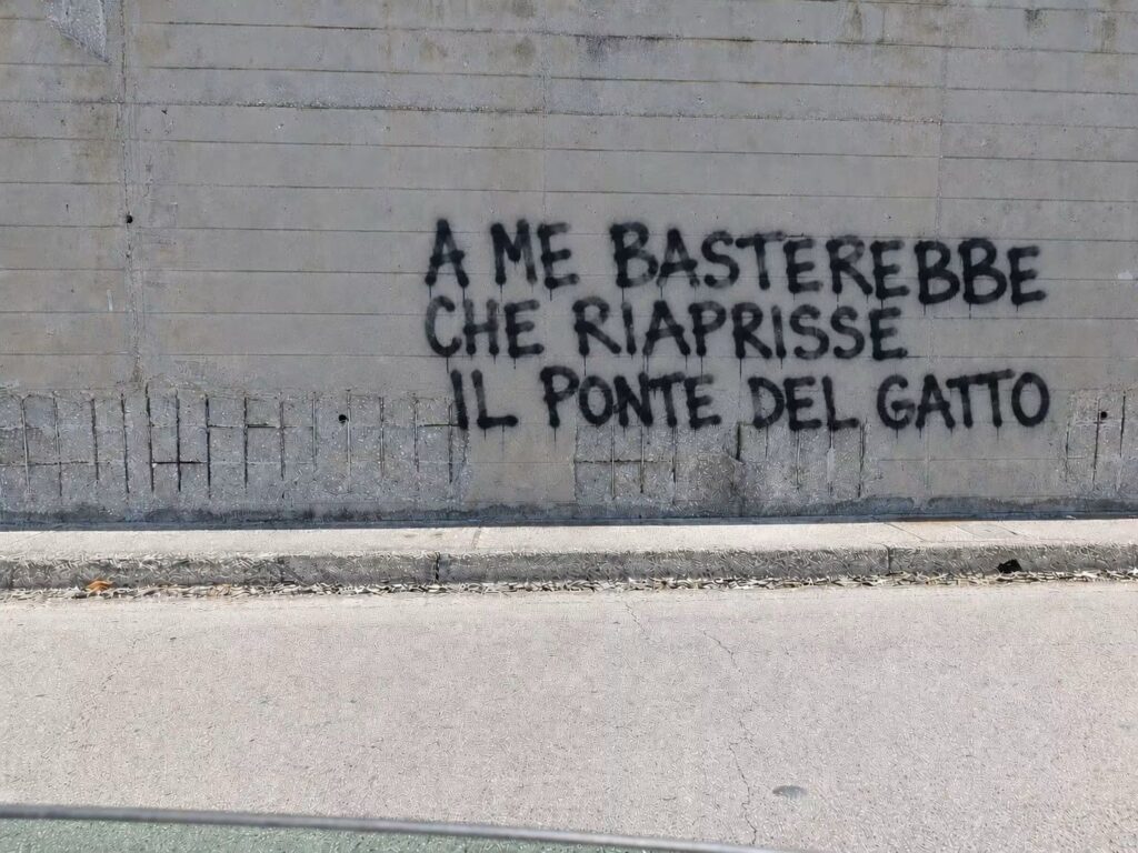 ponte del gatto scritta