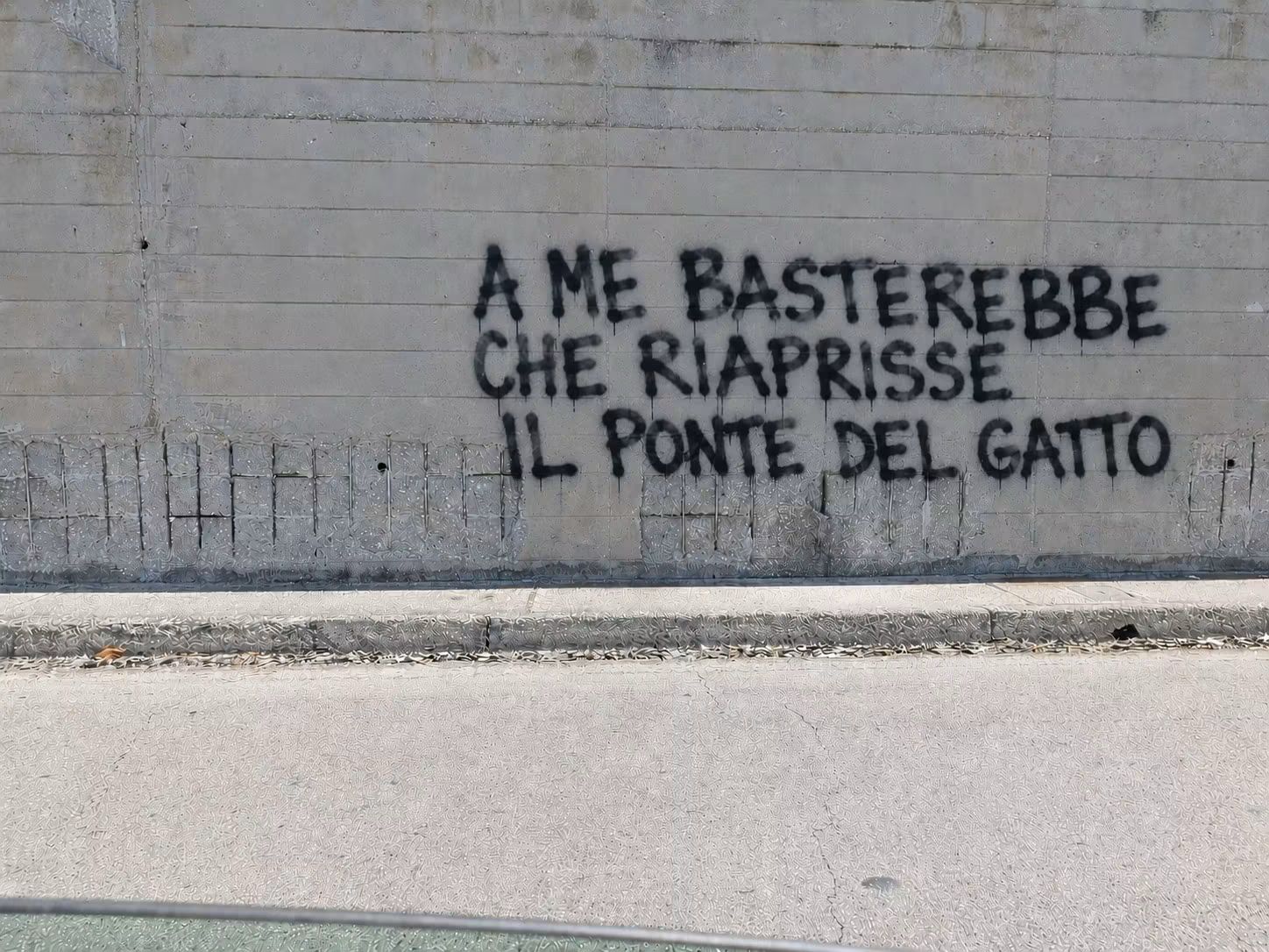ponte del gatto scritta