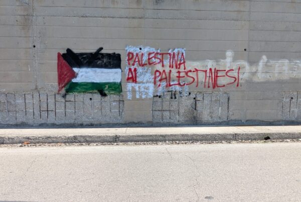 modificata la scritta in palestina ai palestinesi