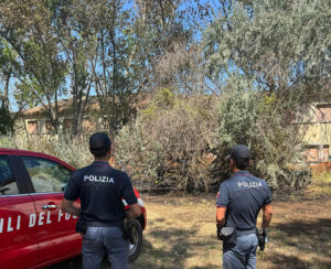 incendio vegetazione colonia polizia