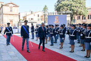 giuramento polizia piazza Almerici cesena