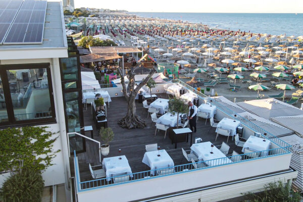 Articolo terrazze 4 lastrico solare stabilimenti balneari Cesenatico