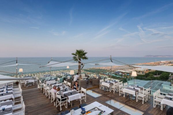Articolo terrazze 6 lastrico solare stabilimenti balneari Cesenatico