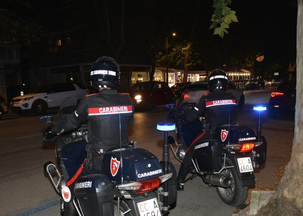 carabinieri in moto