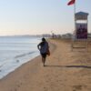 camminata in spiaggia