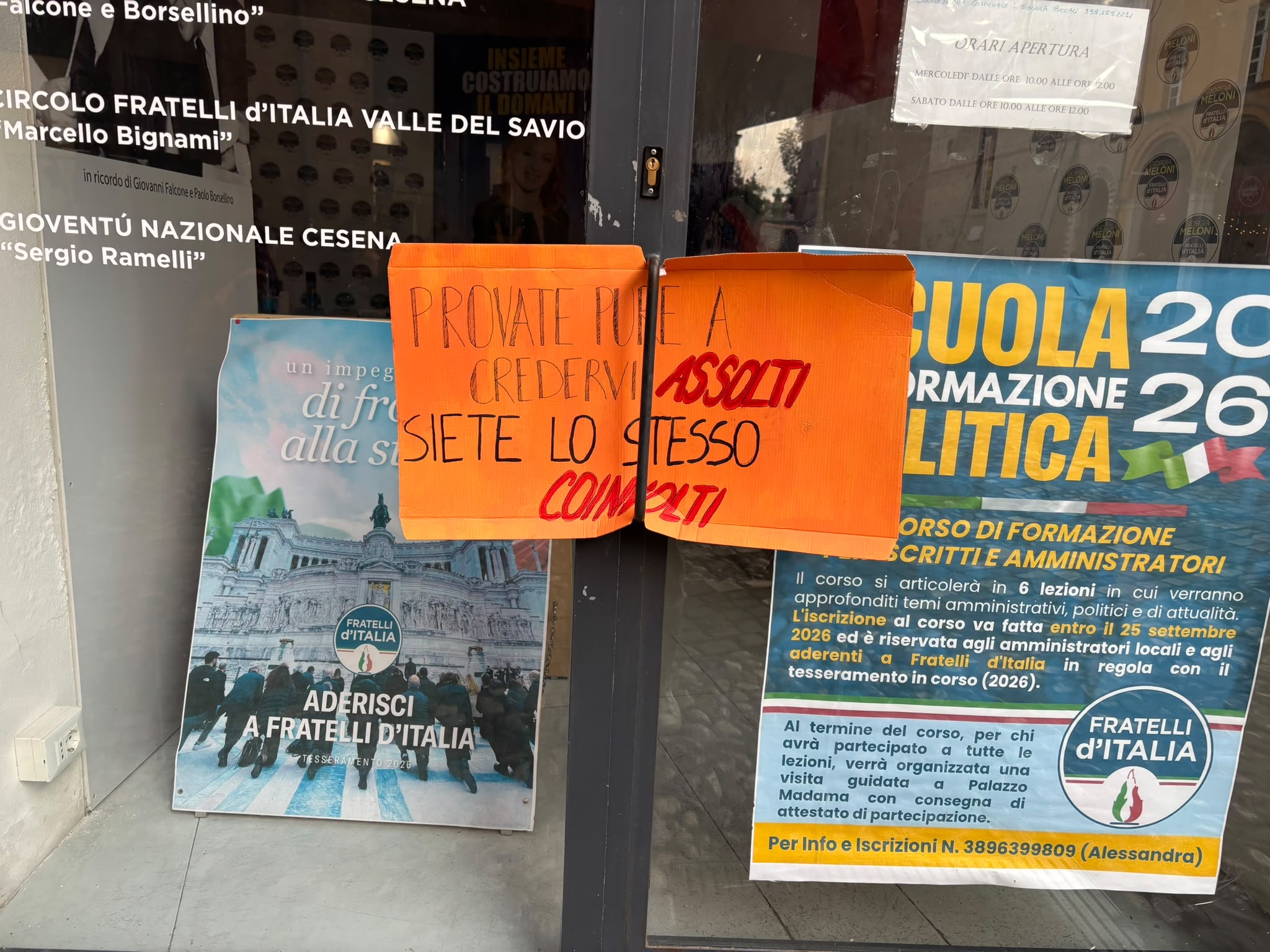 cartello sede Fratelli d'Italia a cesena
