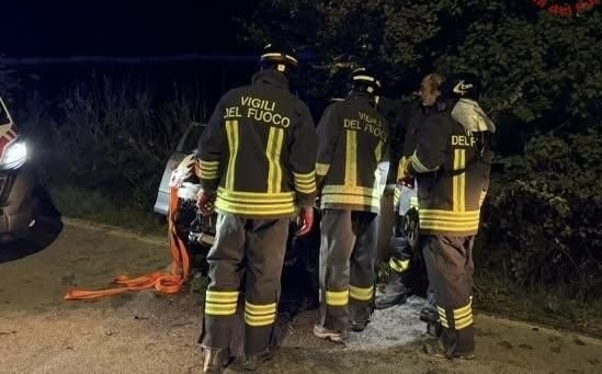incidente auto nel fosso via Campone sala
