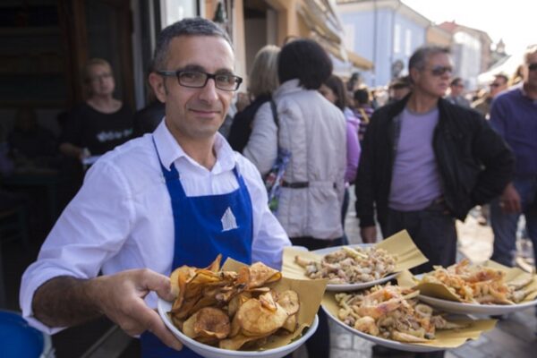 IlPesceFaFesta_Credits_Giorgio_Salvatori-(2)-min