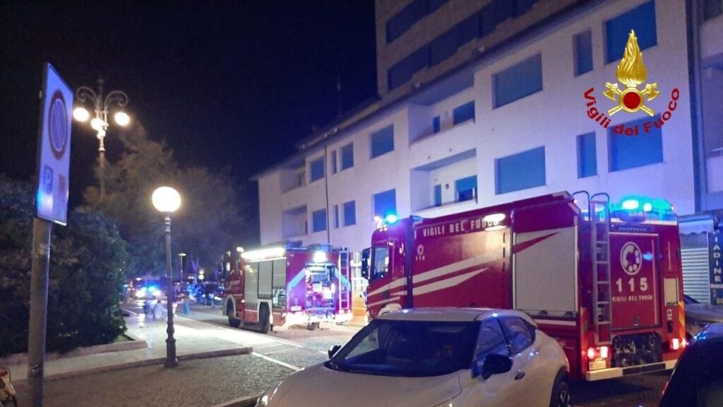 grattacielo - vigili del fuoco vigili del fuoco